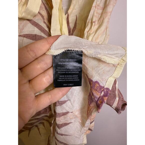 Harve Benard Floral Sleeveless Top Light Weight Tie Front Tropical Large - Picture 6 of 7